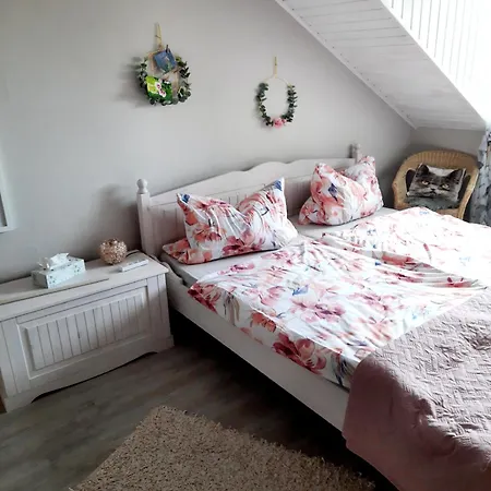 Weingarten Apartment *